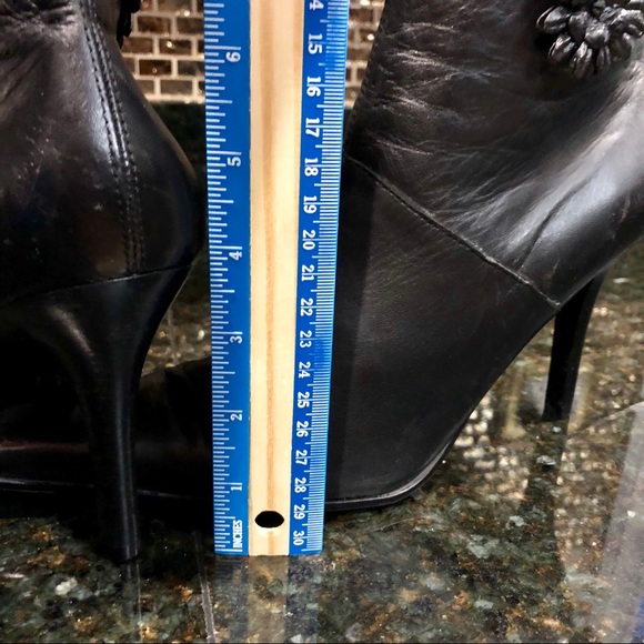 NEW- BEAUTIFUL BLACK LEATHER BOOTS - Size 10 - Picture 6 of 6